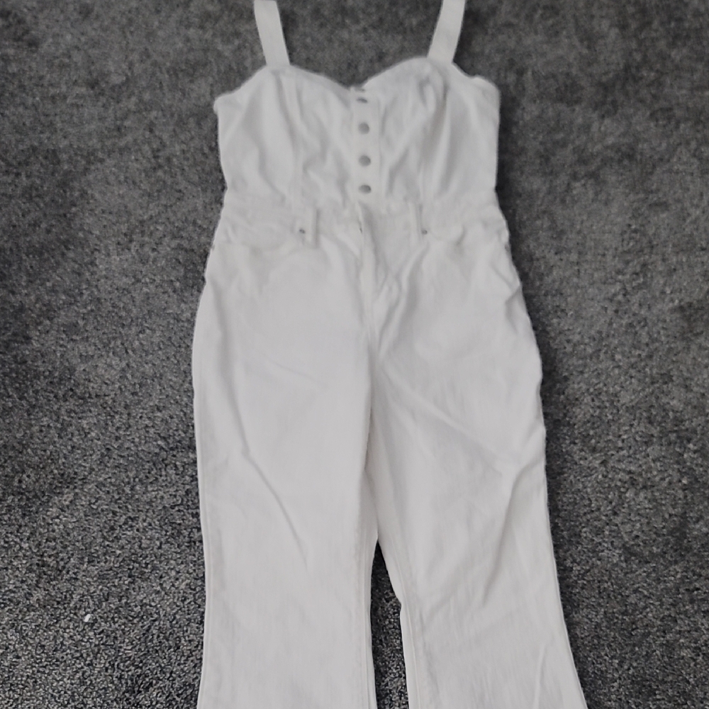 Elegant White Jumpsuit